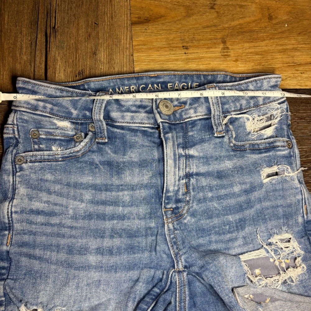 American Eagle Distressed Floral pocket Denim Shorts Light Wash Size 0 Stretch - Picture 3 of 8